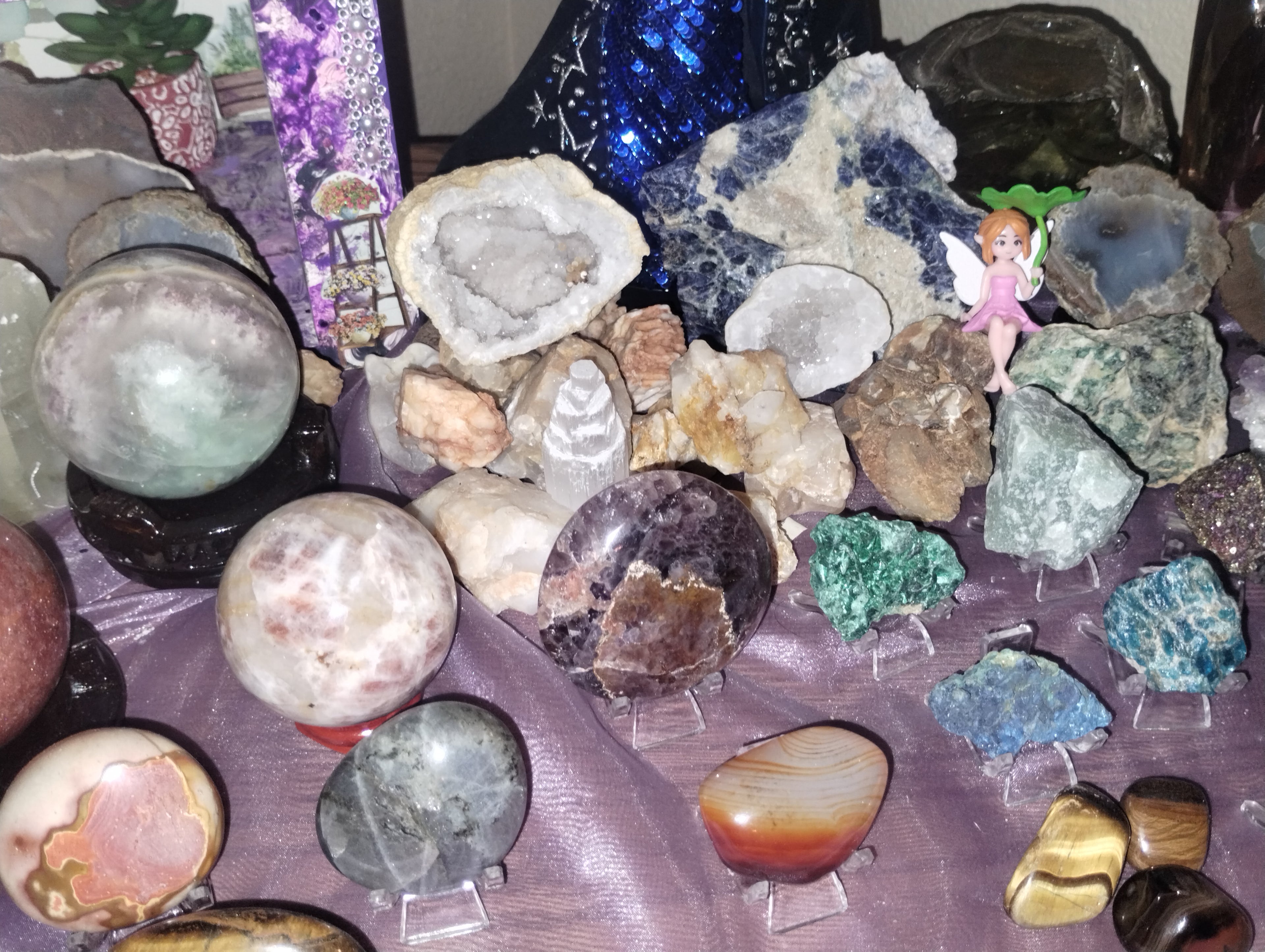crystals & stones |