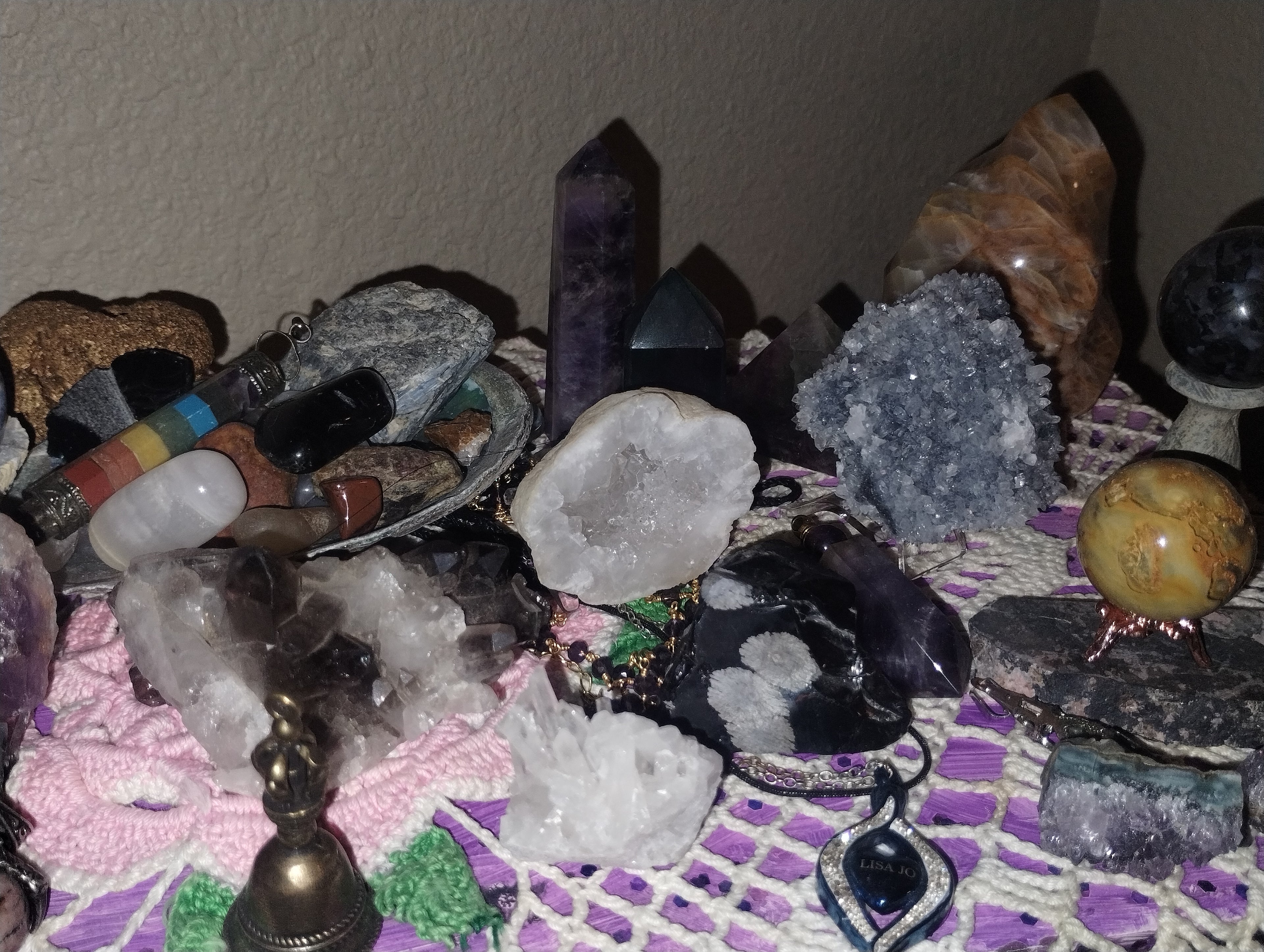 crystals & stones |